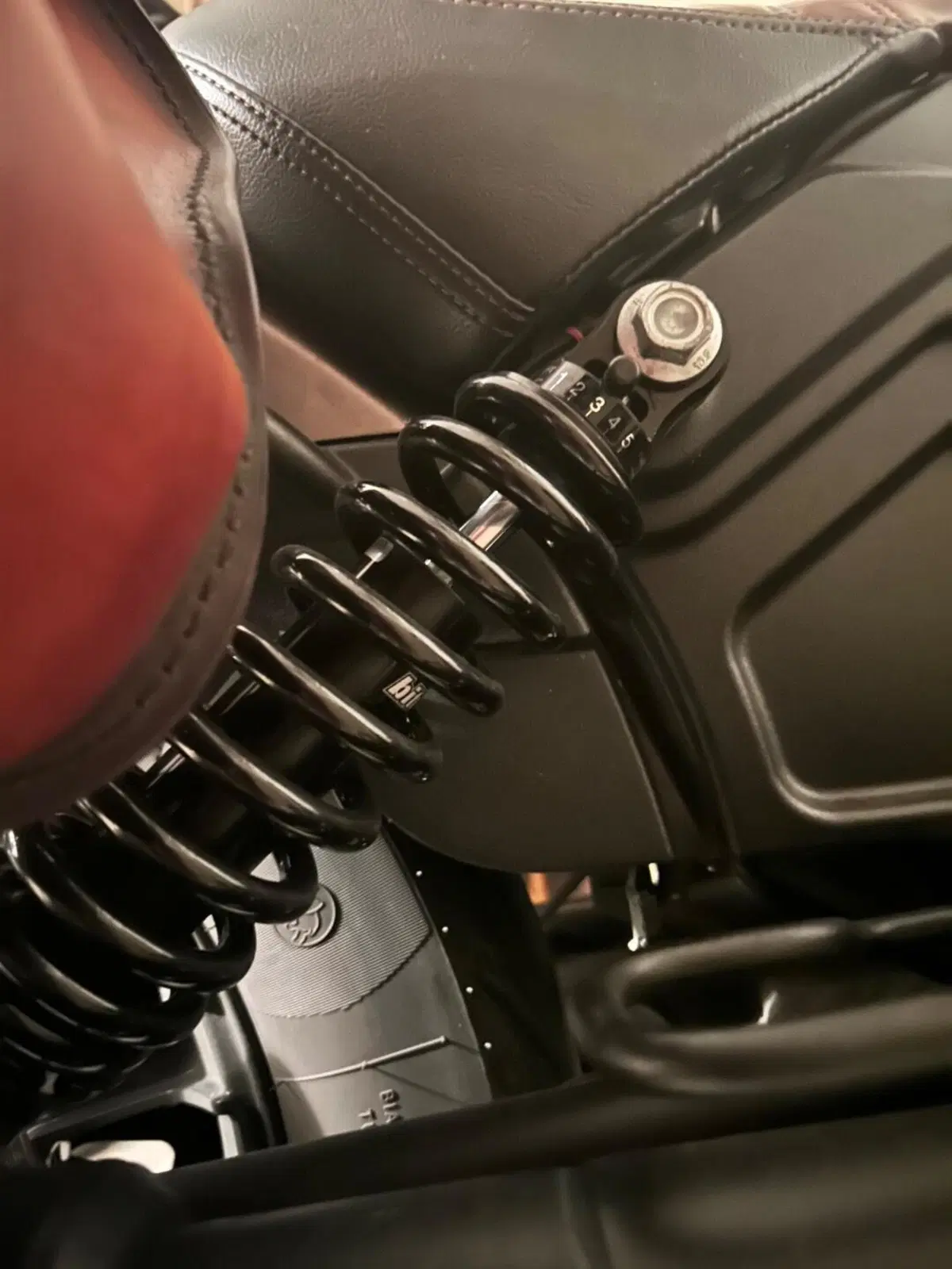 Indian Scout 1133 Bobber (2018 - 20) (5)