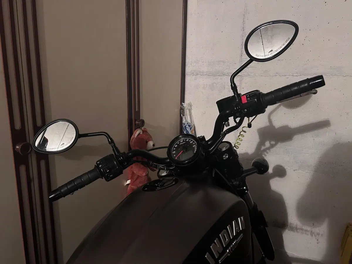 Indian Scout 1133 Bobber (2018 - 20) (6)