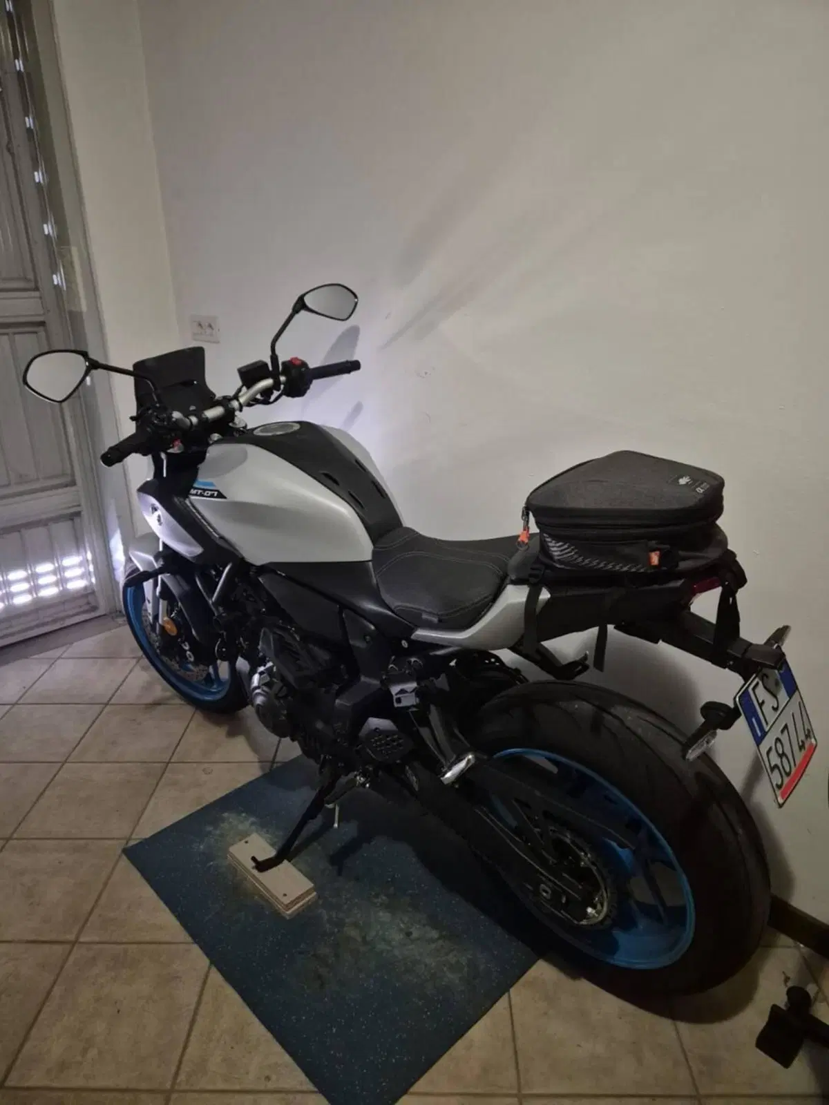Yamaha MT-07 Y-AMT (2025 - 26) (2)