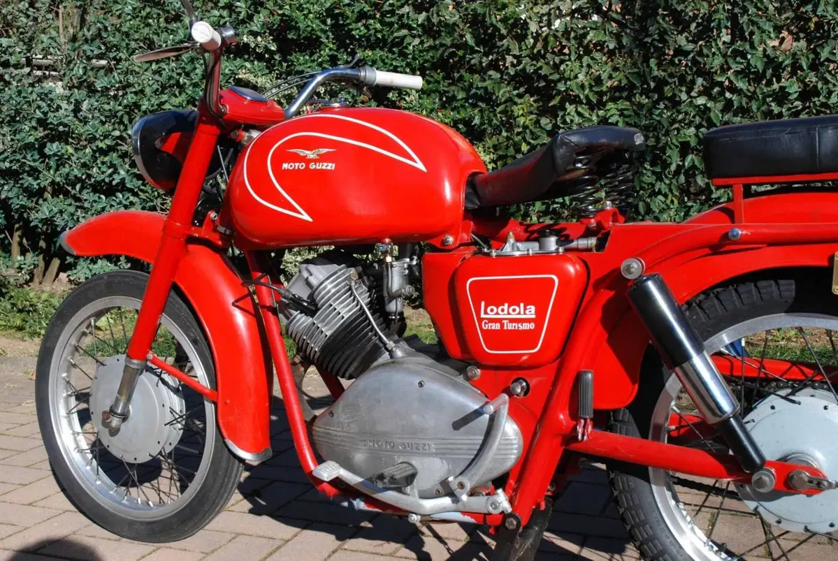 Moto Guzzi Lodola 235 GT (2)