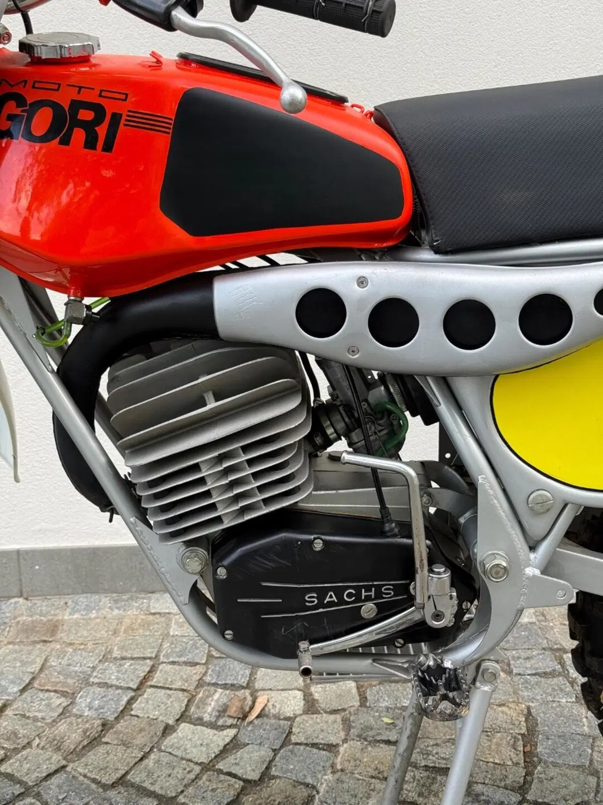 Gori 125 (2)