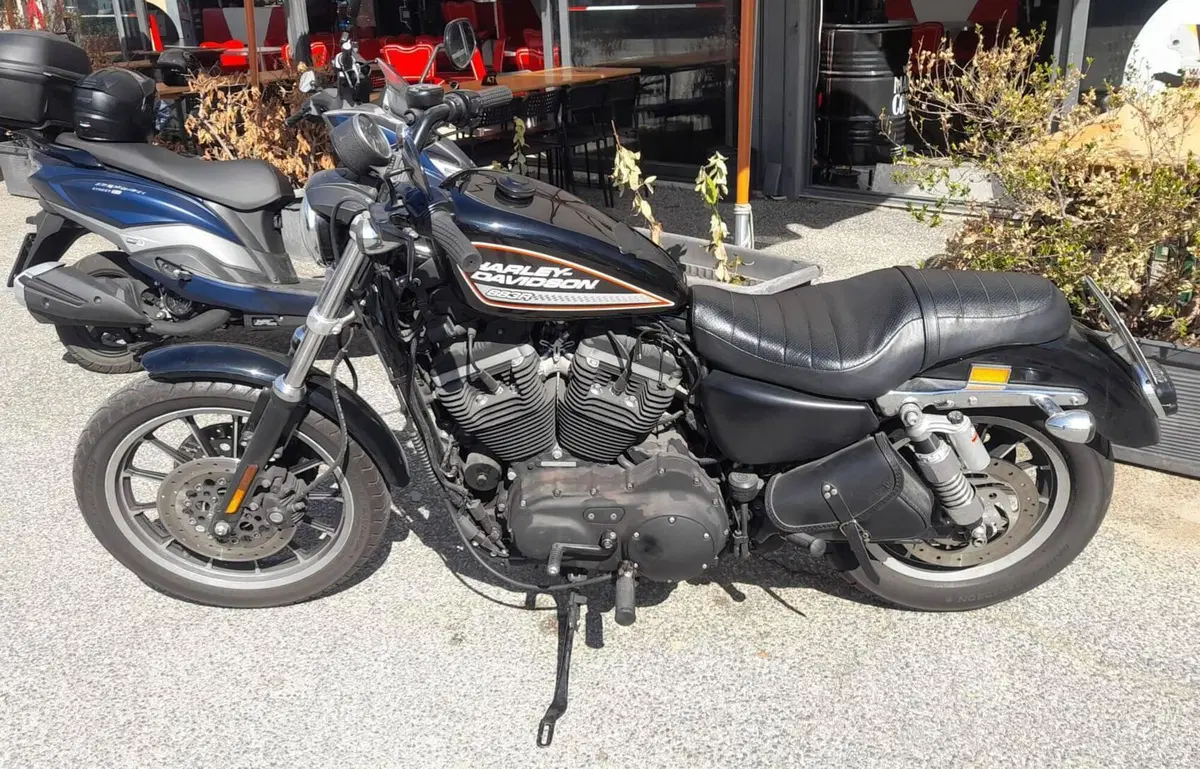 Harley-Davidson 883 R (2008 - 16) - XL 883R (2)