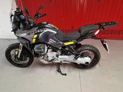 Moto Guzzi Stelvio (2024 - 26) usata