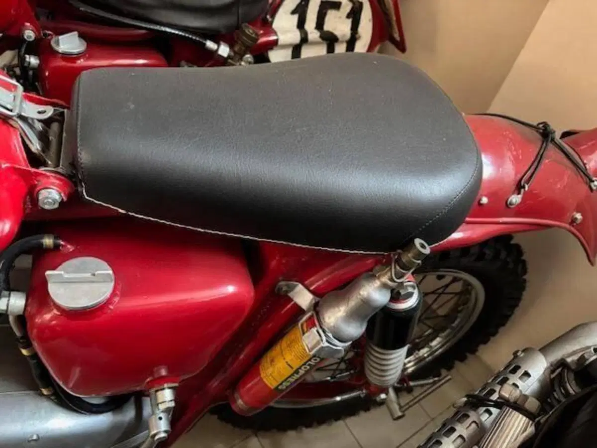 Moto Guzzi lodola regolarita' (4)