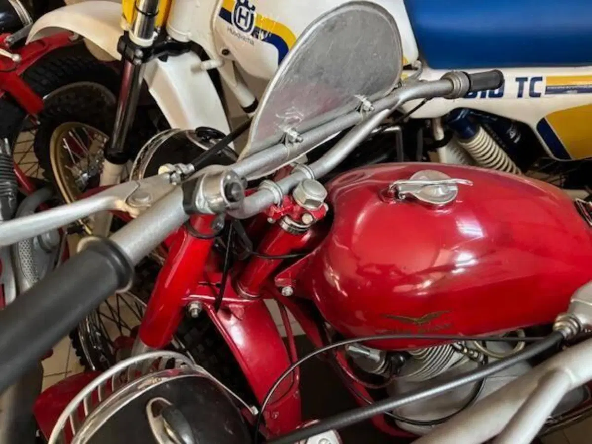 Moto Guzzi lodola regolarita' (7)