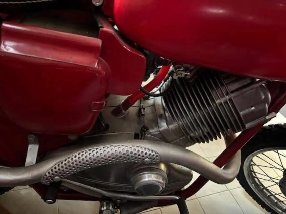 Moto Guzzi lodola regolarita' (11)