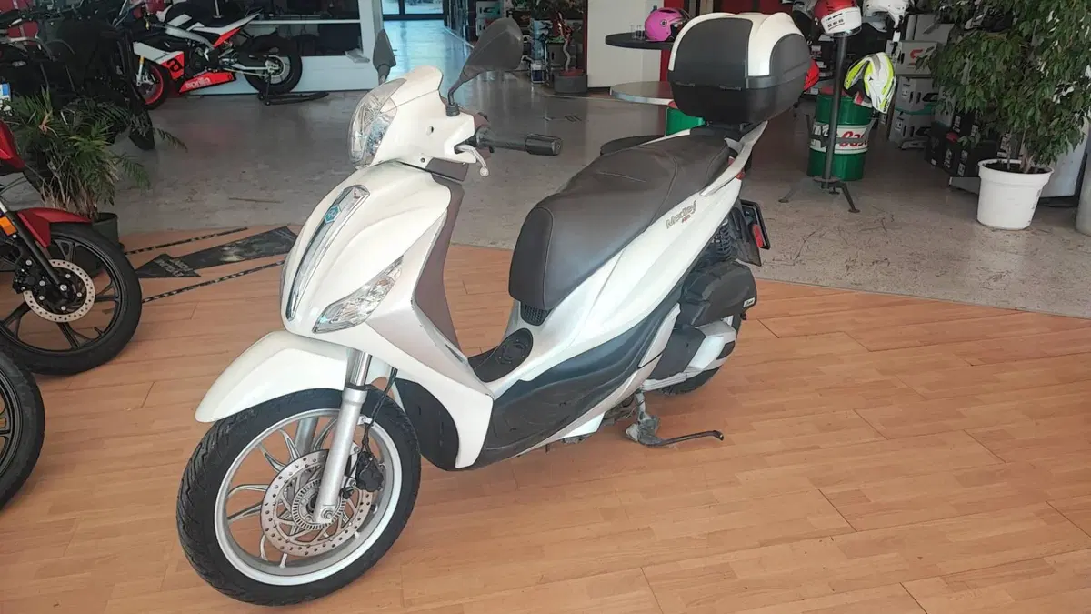 Piaggio Medley 125 S ABS (2016 - 19) (3)