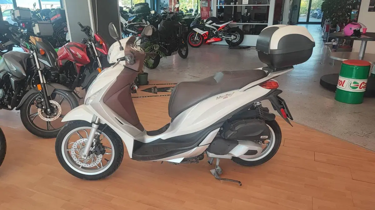 Piaggio Medley 125 S ABS (2016 - 19) (5)