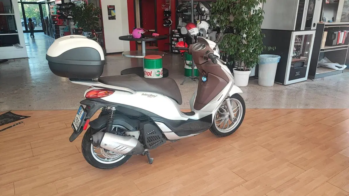 Piaggio Medley 125 S ABS (2016 - 19) (6)