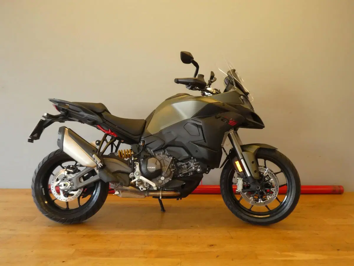 Ducati Multistrada V2 S (2025 - 26) (2)