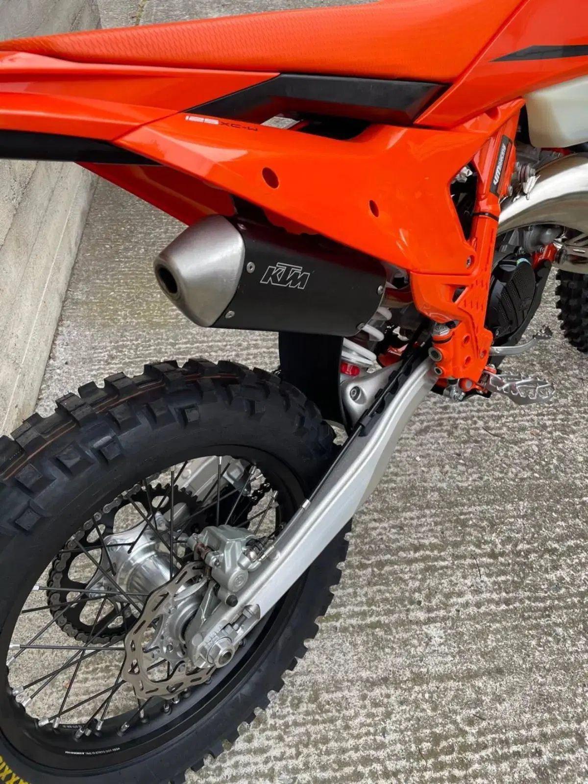 KTM 125 XC-W (2025) (4)