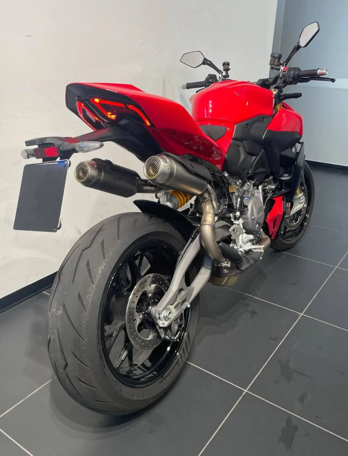 Ducati Streetfighter V2 S (2025 - 26) (4)