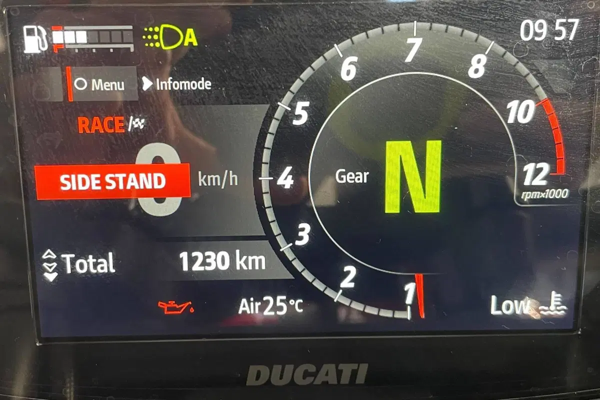 Ducati Streetfighter V2 S (2025 - 26) (5)