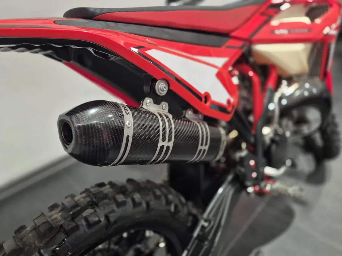 Betamotor RR 125 2T Enduro (2023) (10)