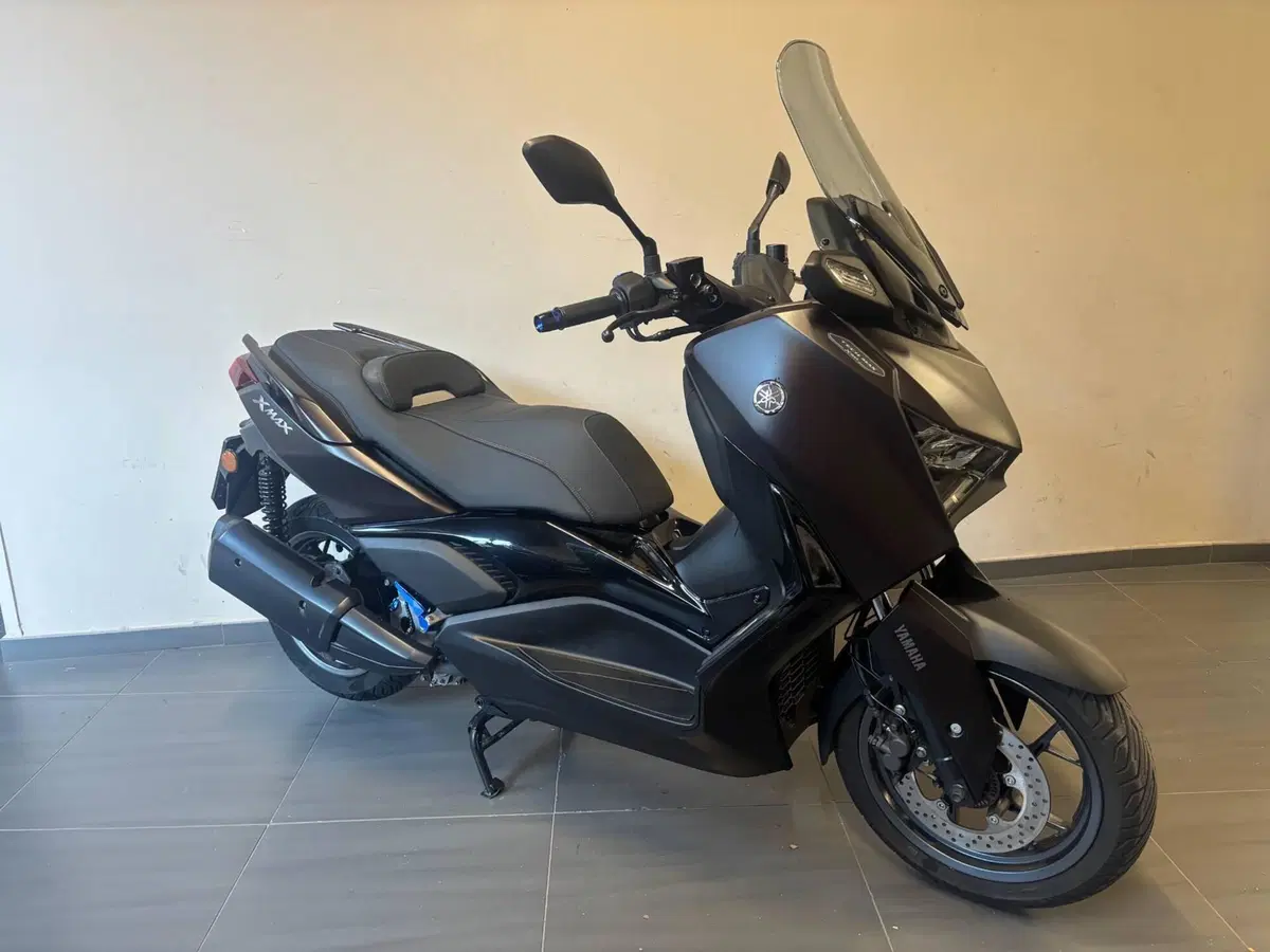 Yamaha X-Max 300 Tech Max (2025 - 26) (5)