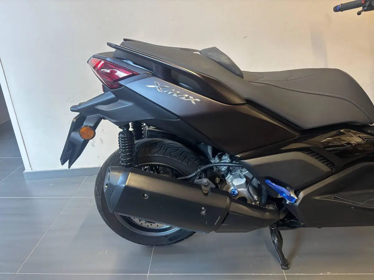 Yamaha X-Max 300 Tech Max (2025 - 26) (7)