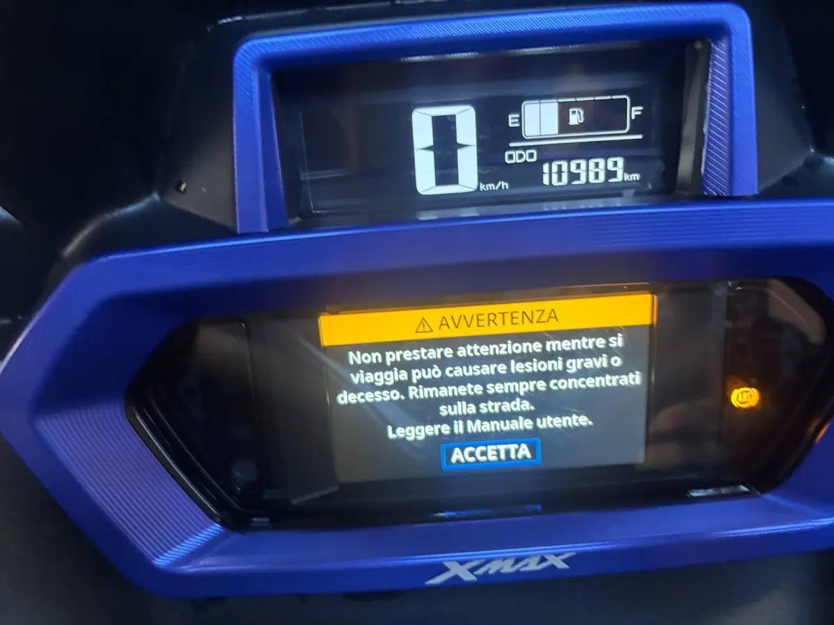 Yamaha X-Max 300 Tech Max (2025 - 26) (9)