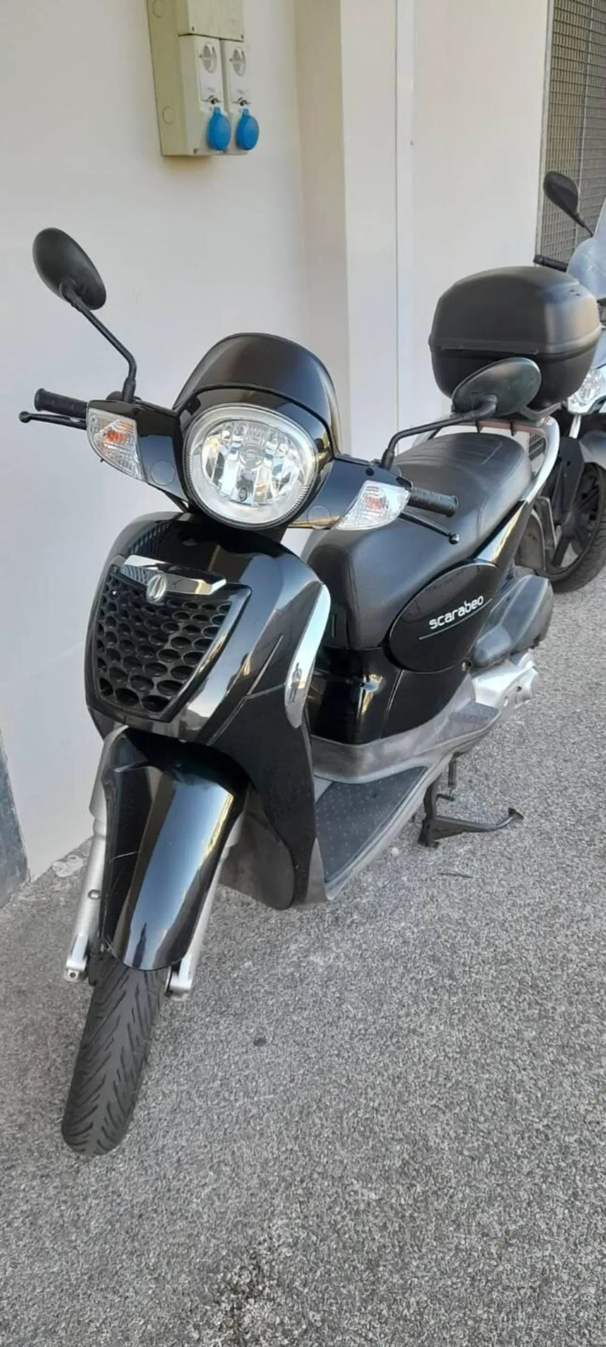 Aprilia Scarabeo 125 i.e. (2009 - 11) (9)