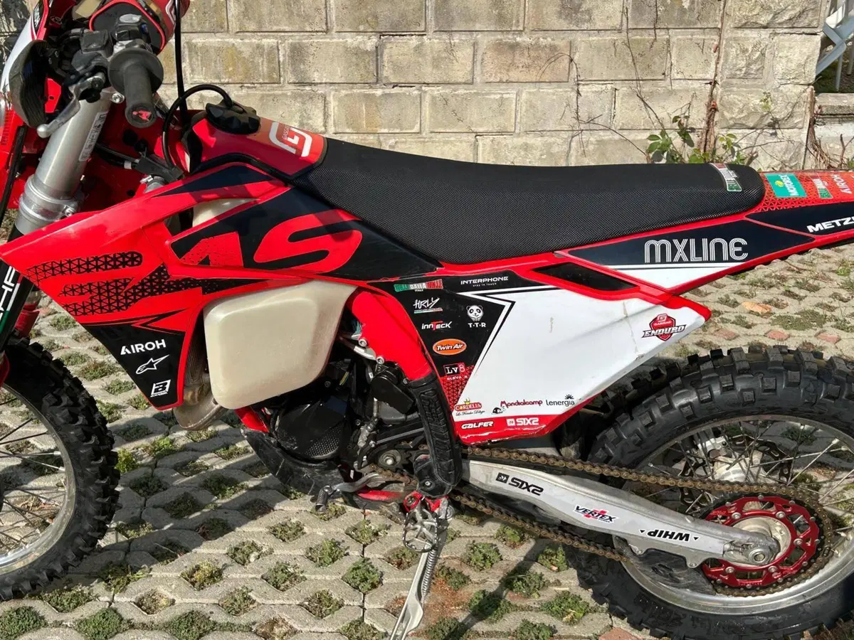 GASGAS EC 125 (2025) (6)