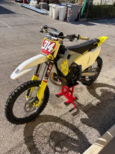 Husqvarna TC 250 (2023) usata