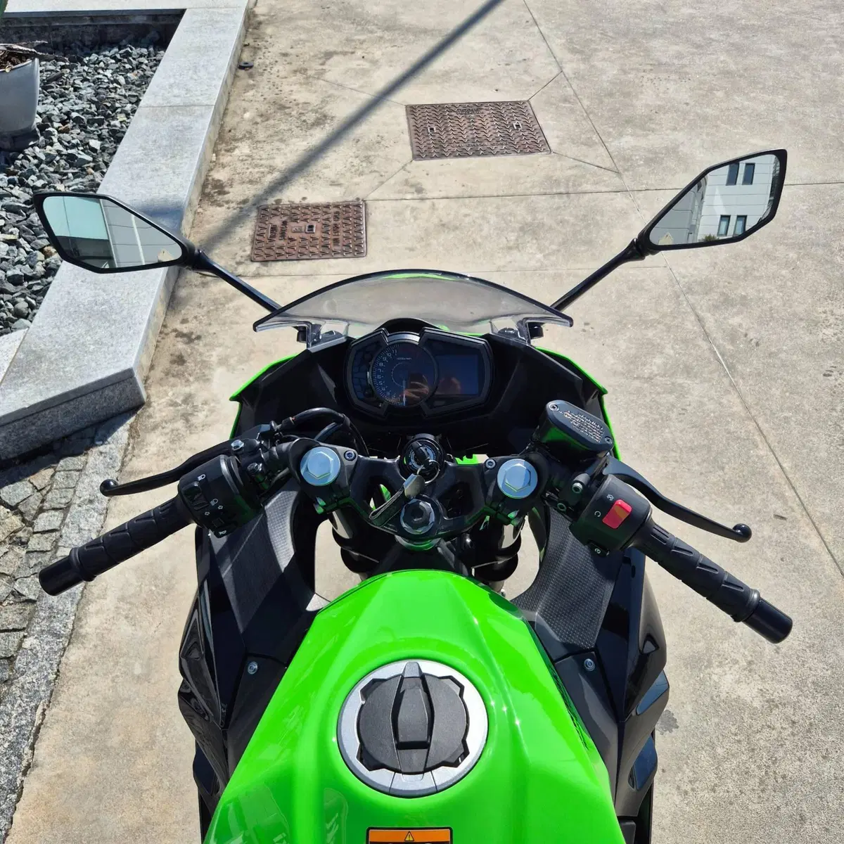 Kawasaki Ninja 400 (2023) (8)