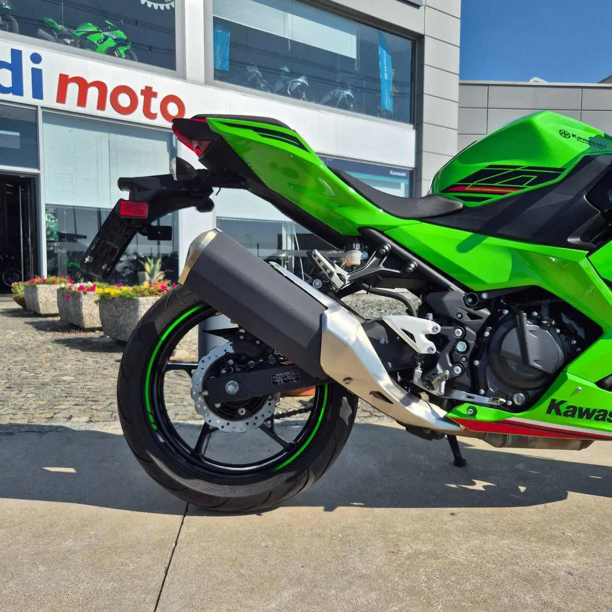 Kawasaki Ninja 400 (2023) (5)