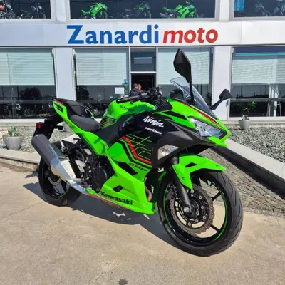 Kawasaki Ninja 400 (2023) usata