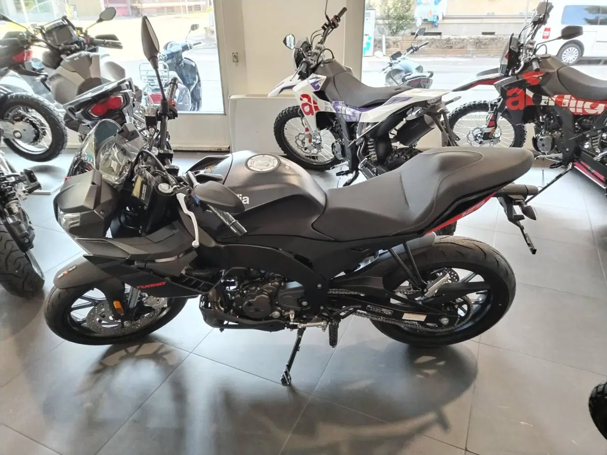 Aprilia Tuono 125 (2025 - 26) (3)