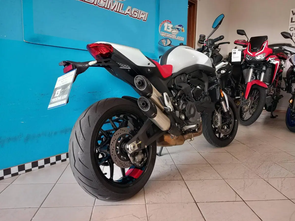 Ducati Monster 937 + (2021 - 25) (3)