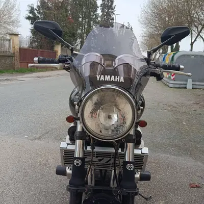 Yamaha XJR 1300 (2002 - 06) usata
