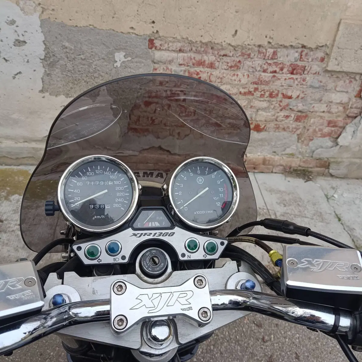 Yamaha XJR 1300 (2002 - 06) (2)