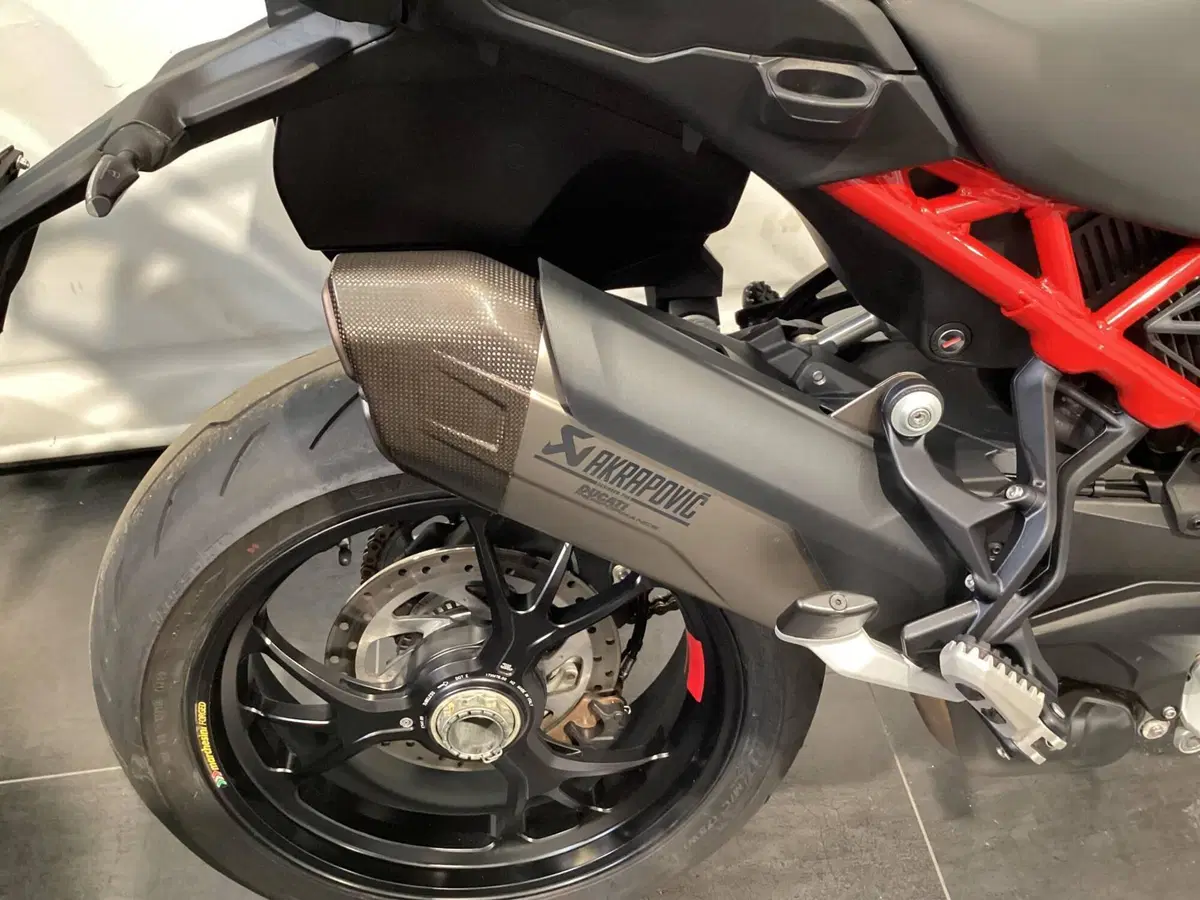 Ducati Multistrada V4 Pikes Peak (2021 - 24) (6)