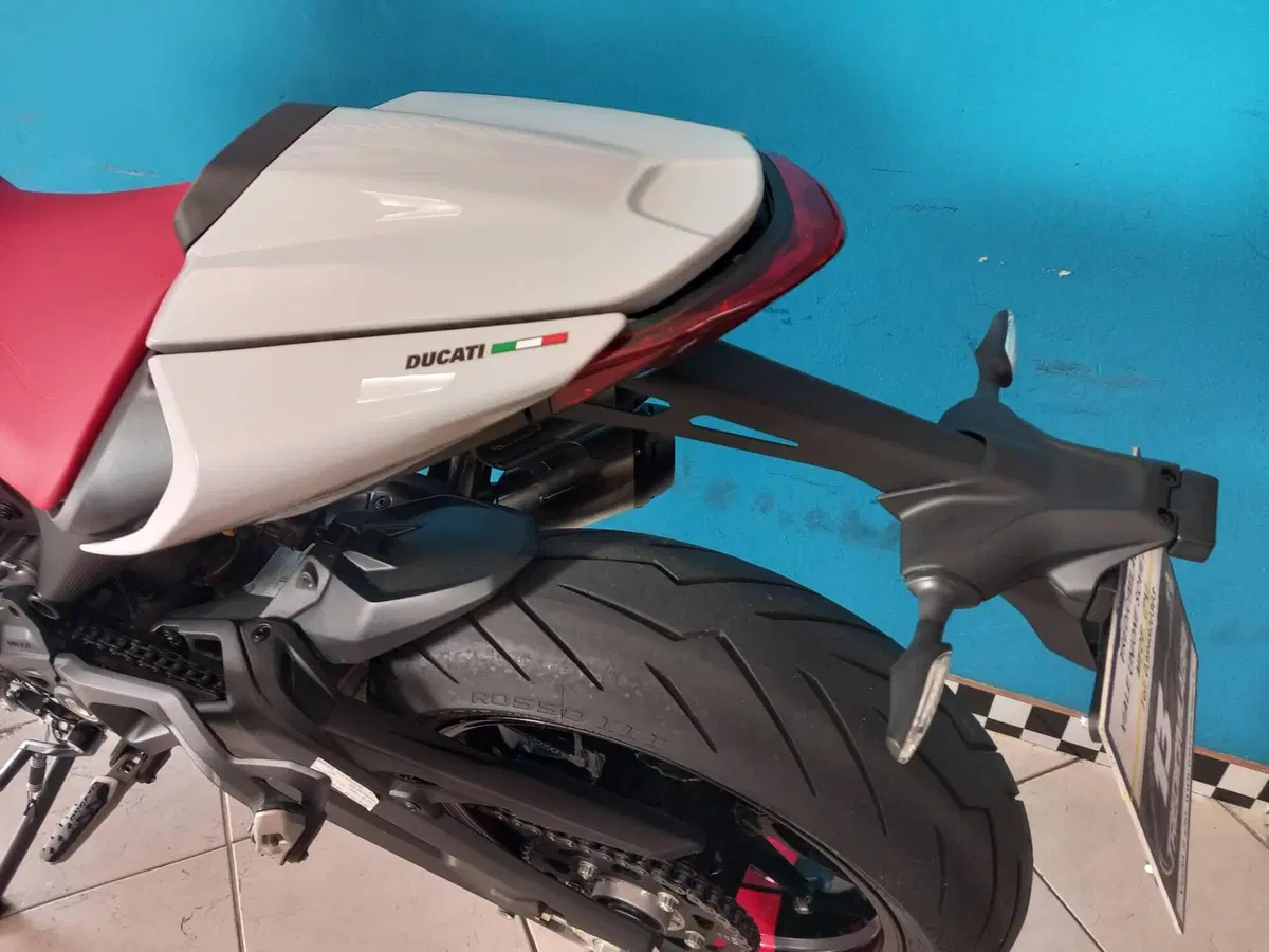 Ducati Monster 937 + (2021 - 25) (12)