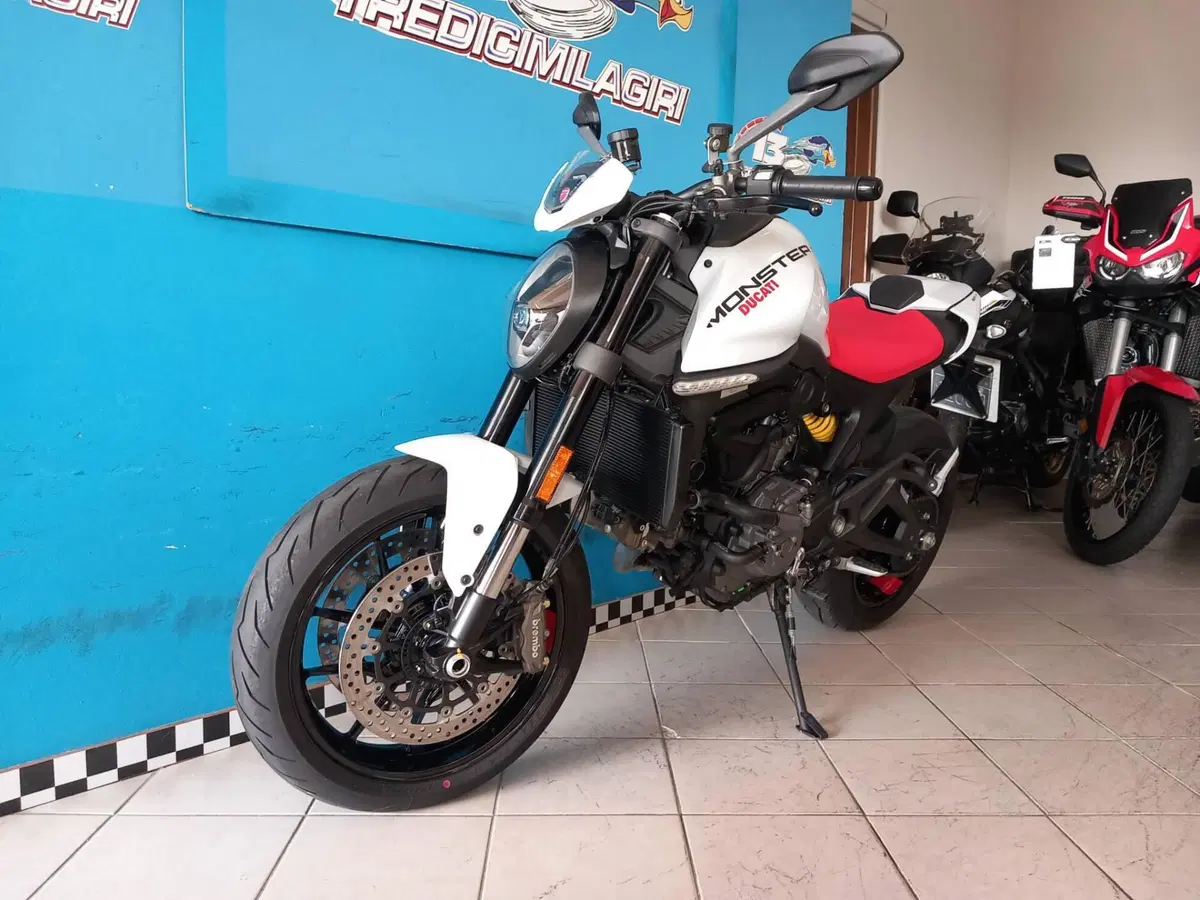 Ducati Monster 937 + (2021 - 25) (5)