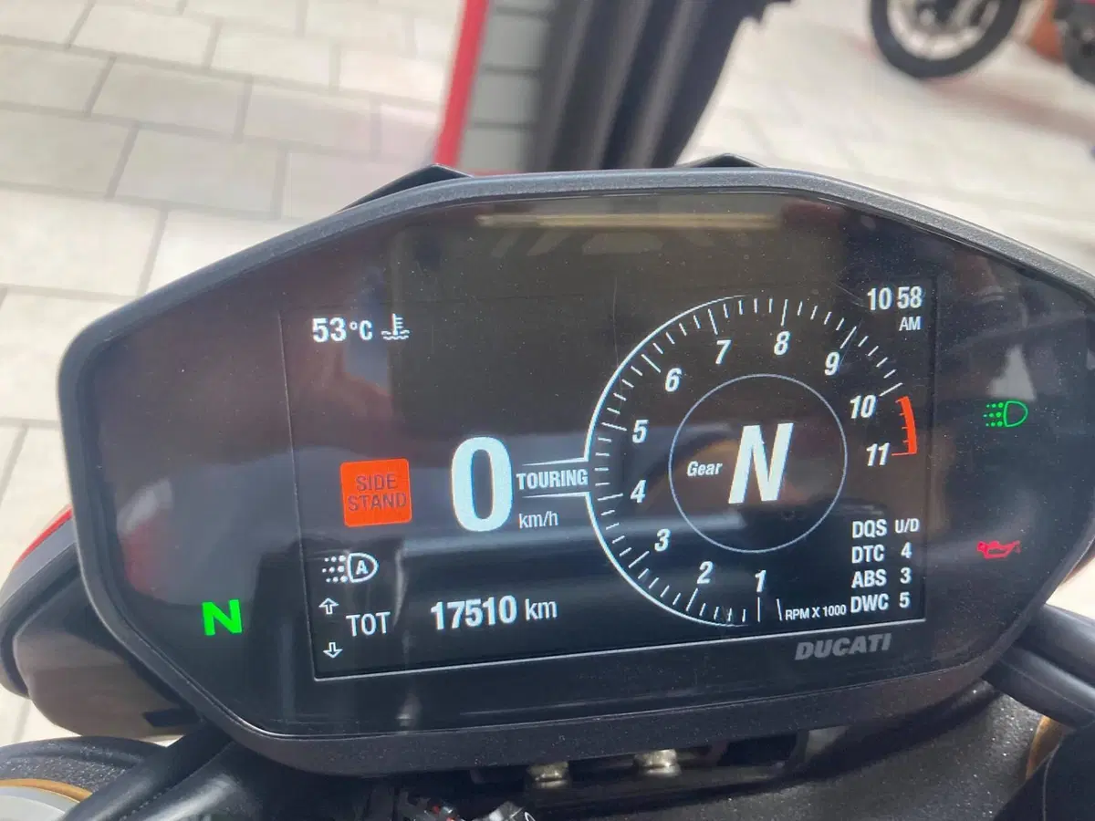 Ducati Hypermotard 950 SP (2022 - 25) (5)
