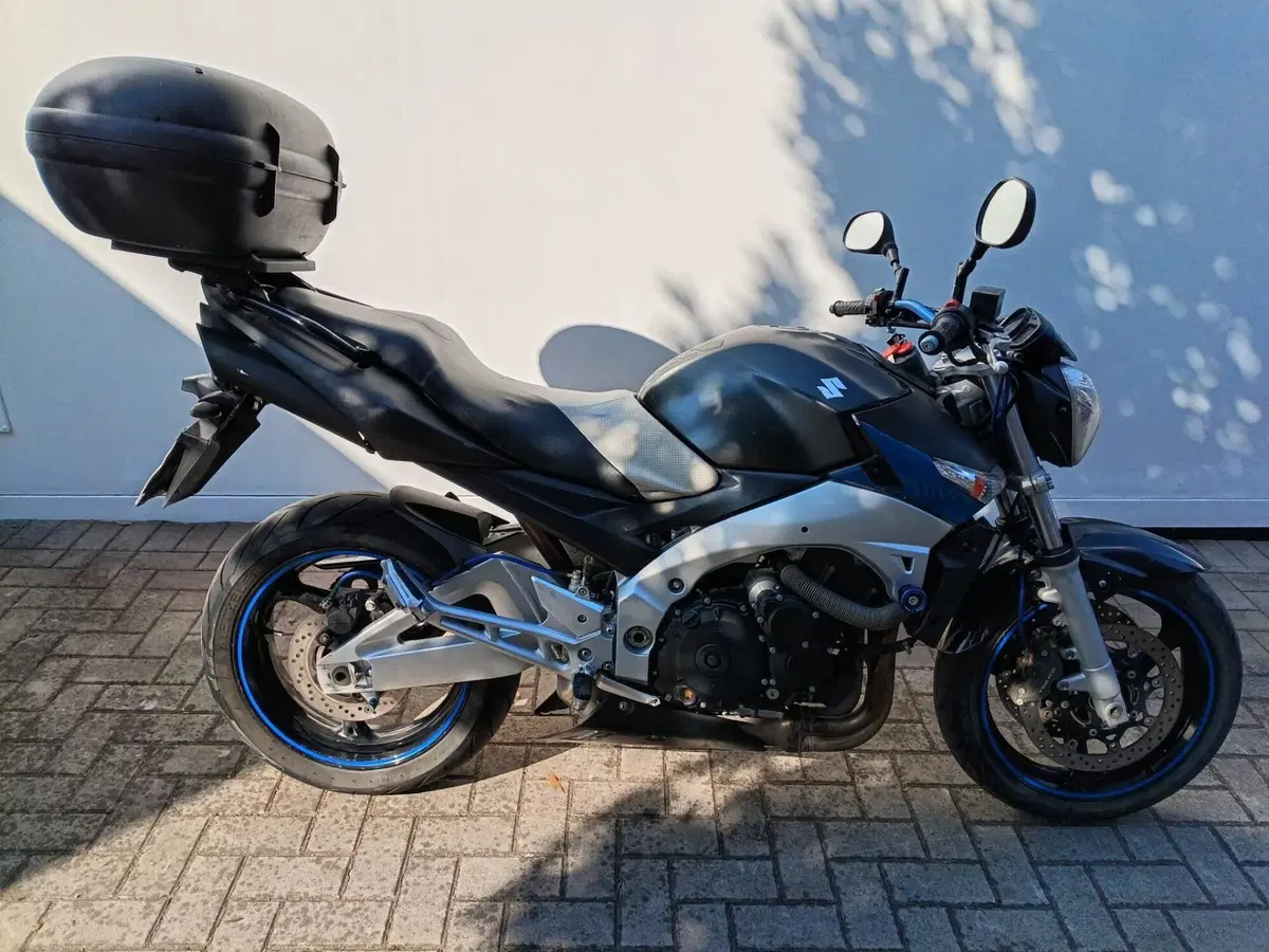 Suzuki GSR 600 (2006 - 11) (5)