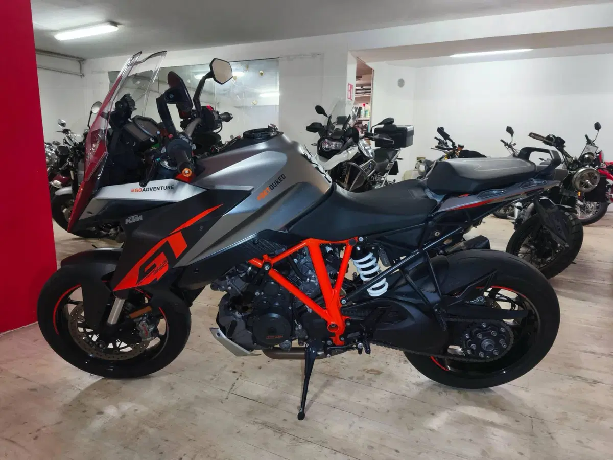 KTM 1290 Super Duke GT ABS (2016 - 18) (2)