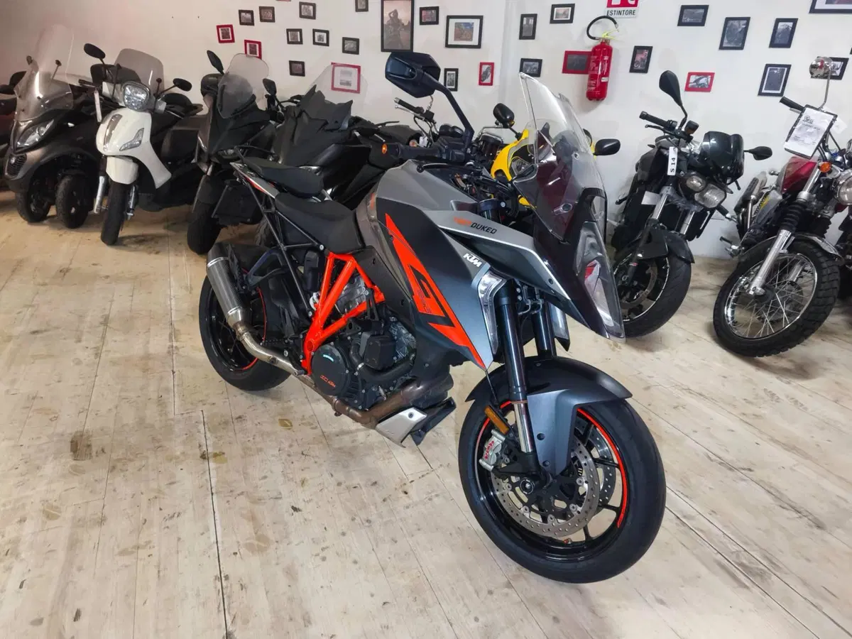 KTM 1290 Super Duke GT ABS (2016 - 18) (3)