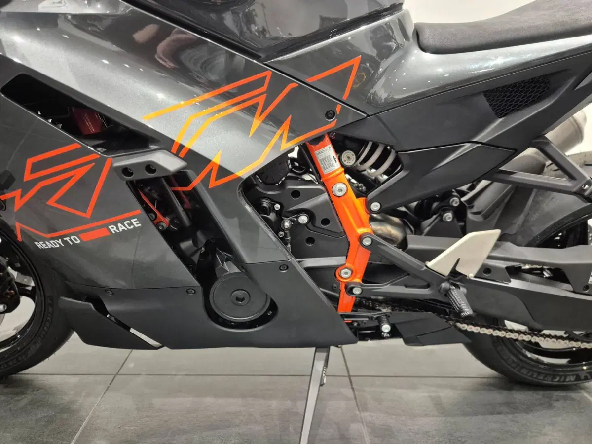KTM 990 RC R (2026) (10)