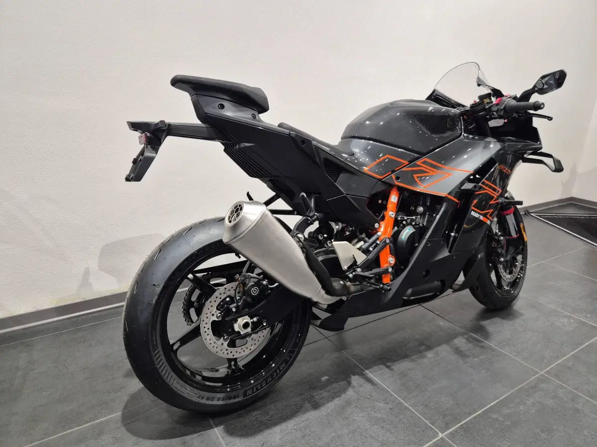 KTM 990 RC R (2026) (7)