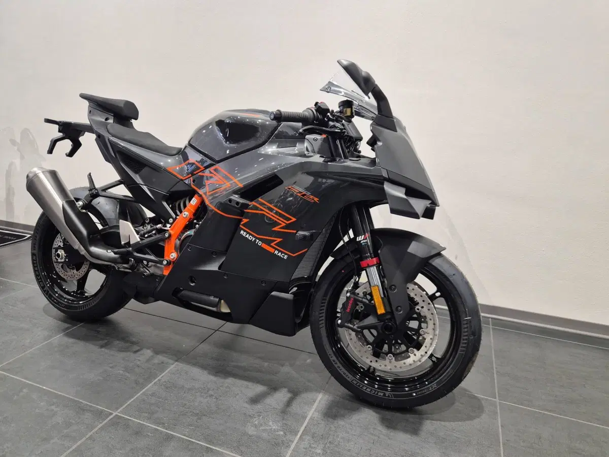 KTM 990 RC R (2026) (8)
