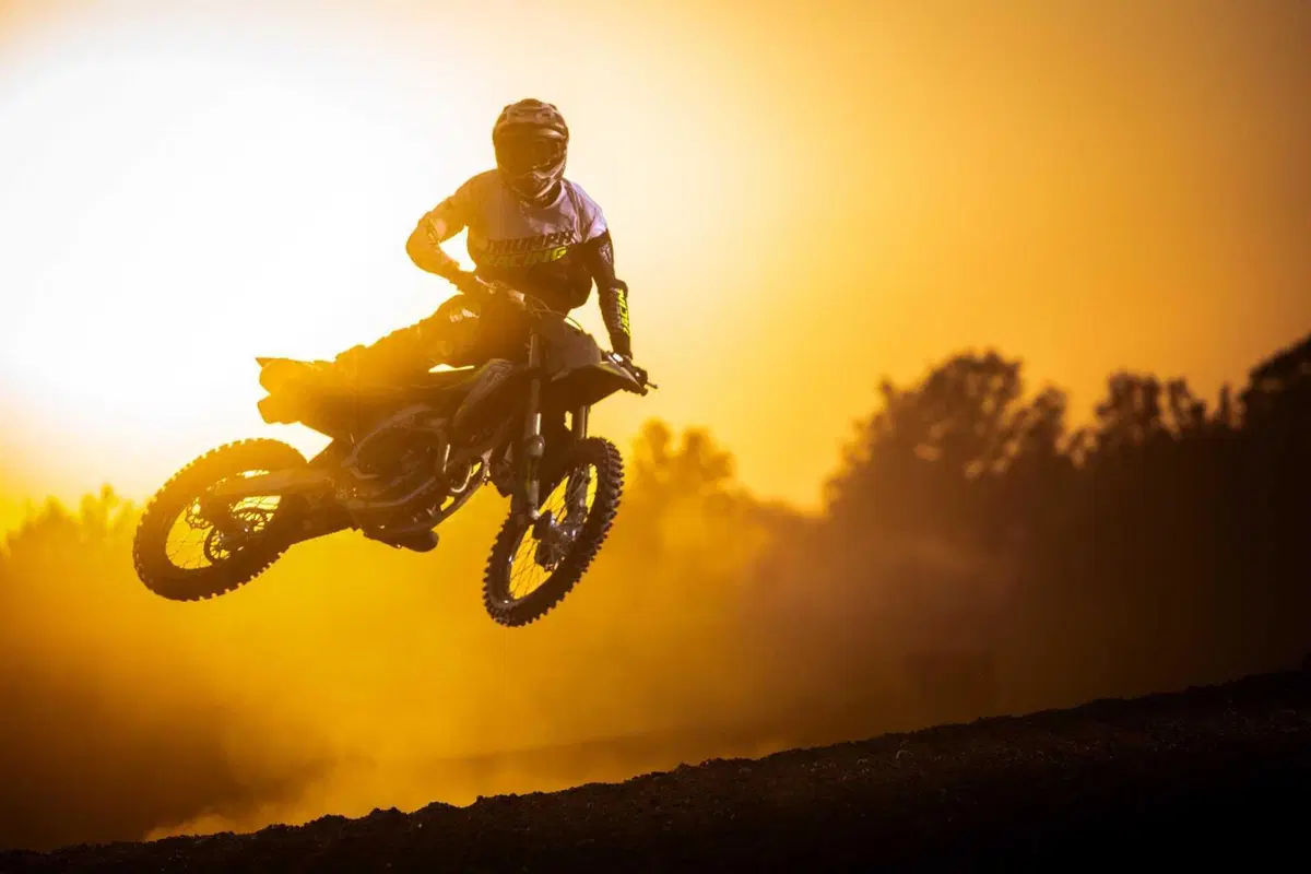 Triumph aggiorna la moto campione del mondo, la TF 250-X 2027 (5)