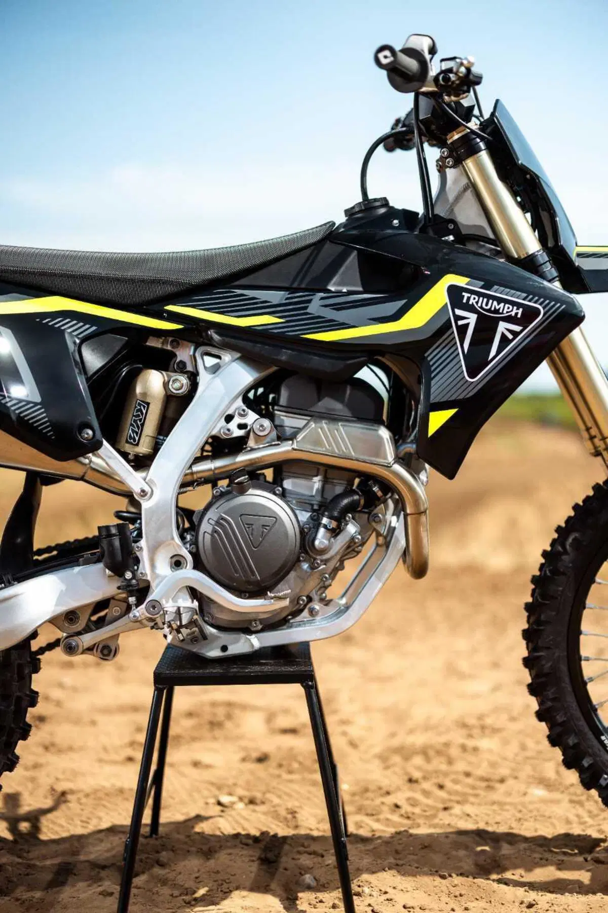 Triumph aggiorna la moto campione del mondo, la TF 250-X 2027 (17)