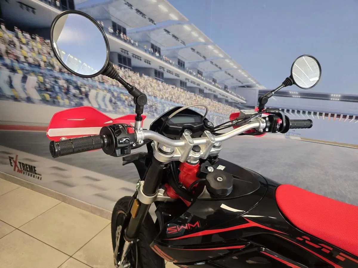 Swm SM 125 R (2025 - 26) (15)