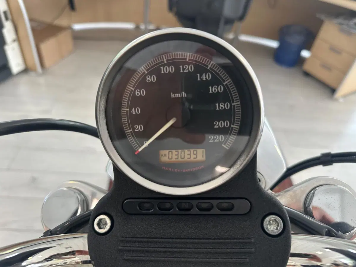 Harley-Davidson 883 SuperLow (2010 - 16) - XL 883L (8)