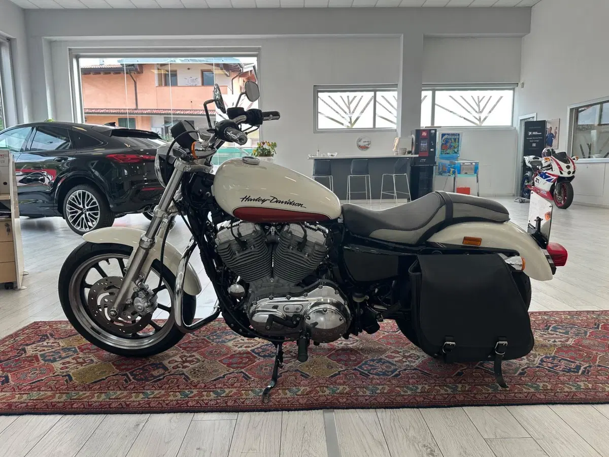 Harley-Davidson 883 SuperLow (2010 - 16) - XL 883L (2)