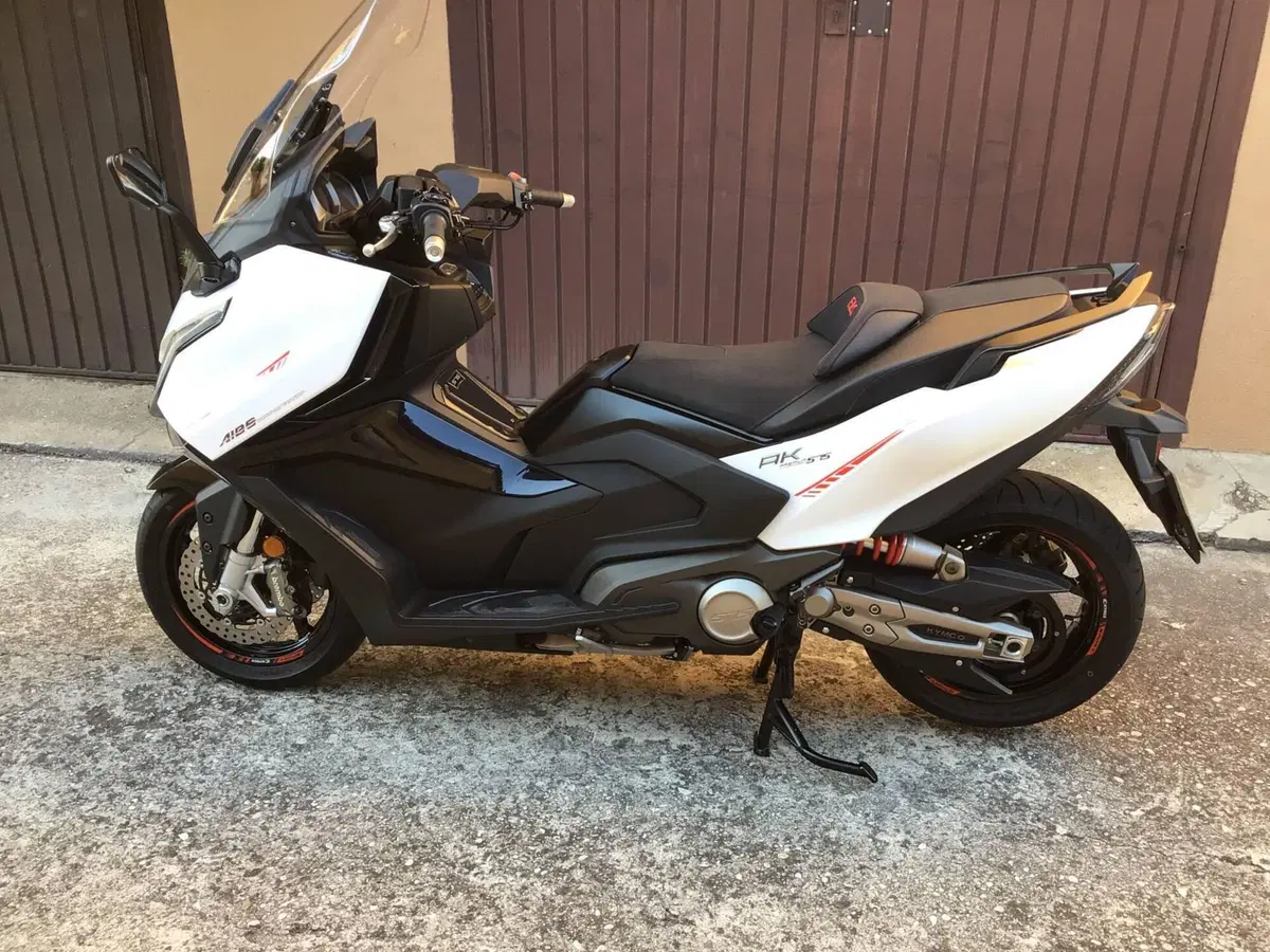 Kymco AK 575 Premium (2025 - 26)