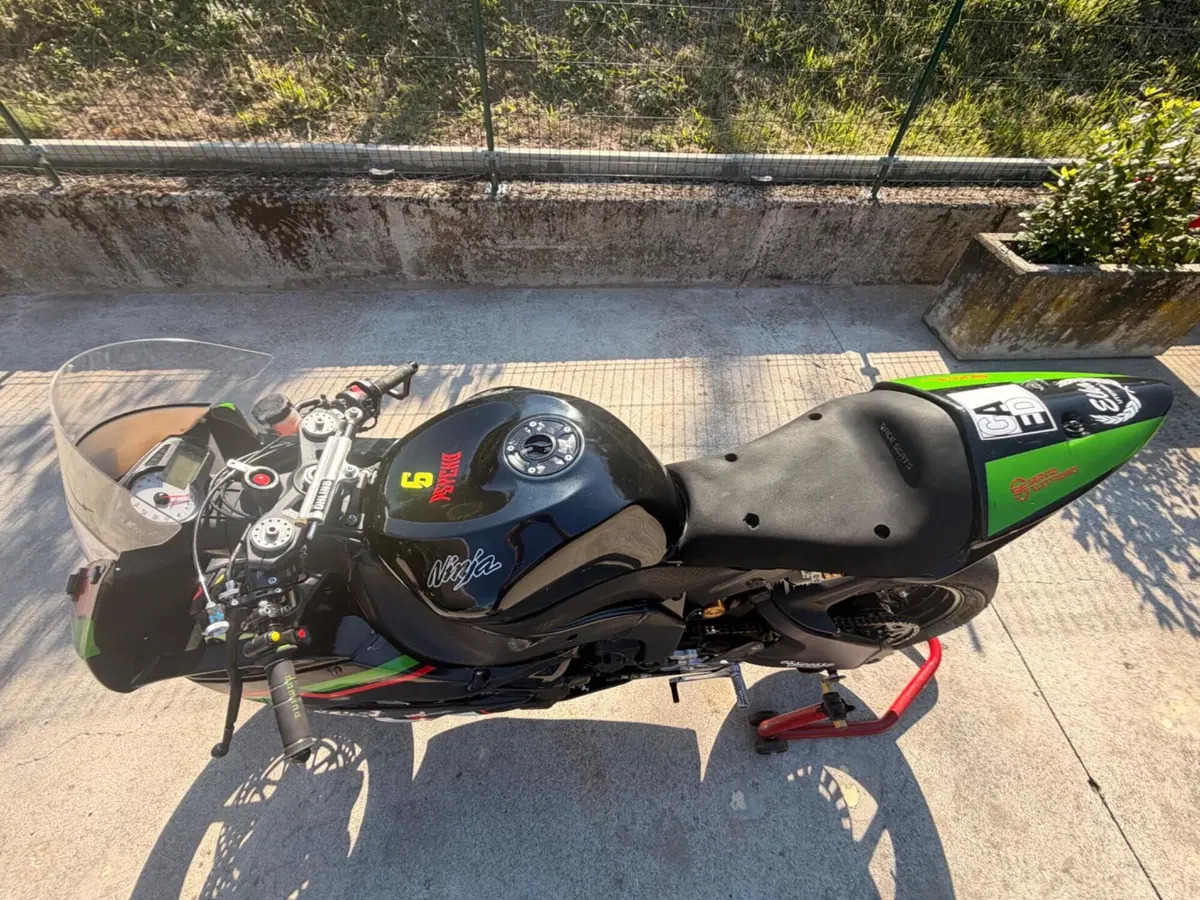 Kawasaki Ninja 600 ZX-6R (2009 - 16) (6)
