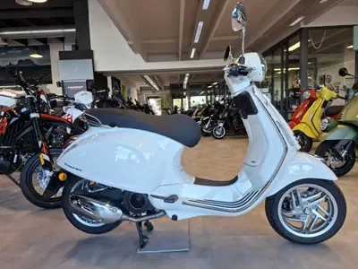 Vespa Primavera 125 (2026) nuova
