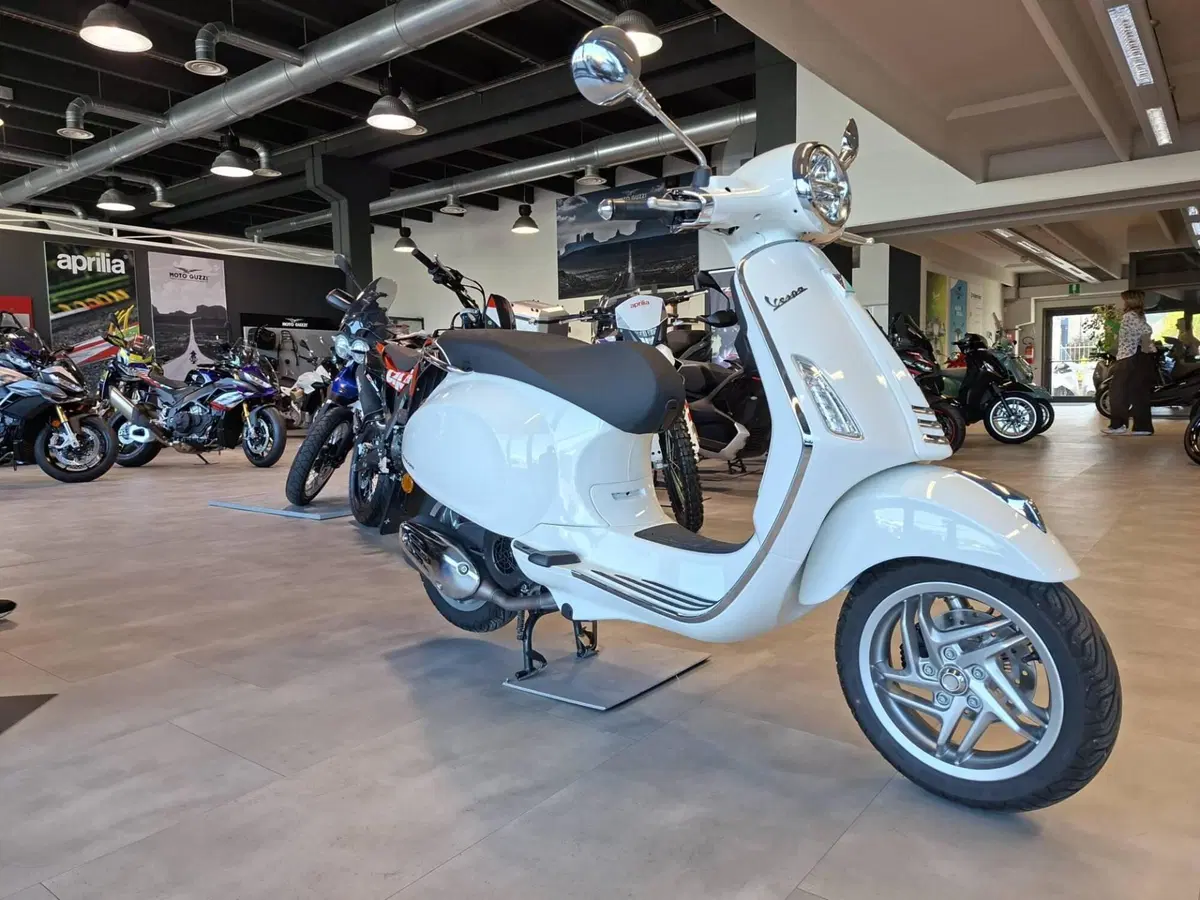 Vespa Primavera 125 (2026) (3)